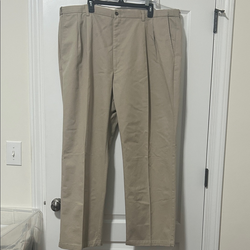 Haggar Men's Khaki Chinos